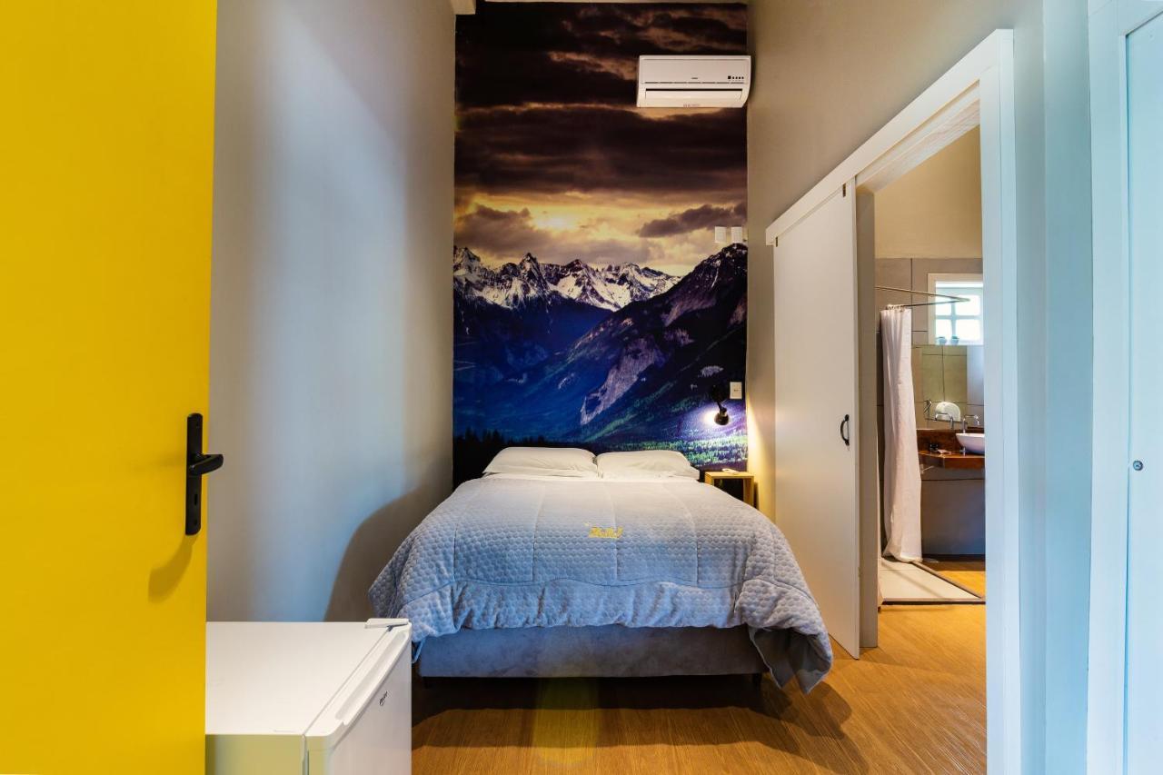 Hello Hostel Грамаду Экстерьер фото