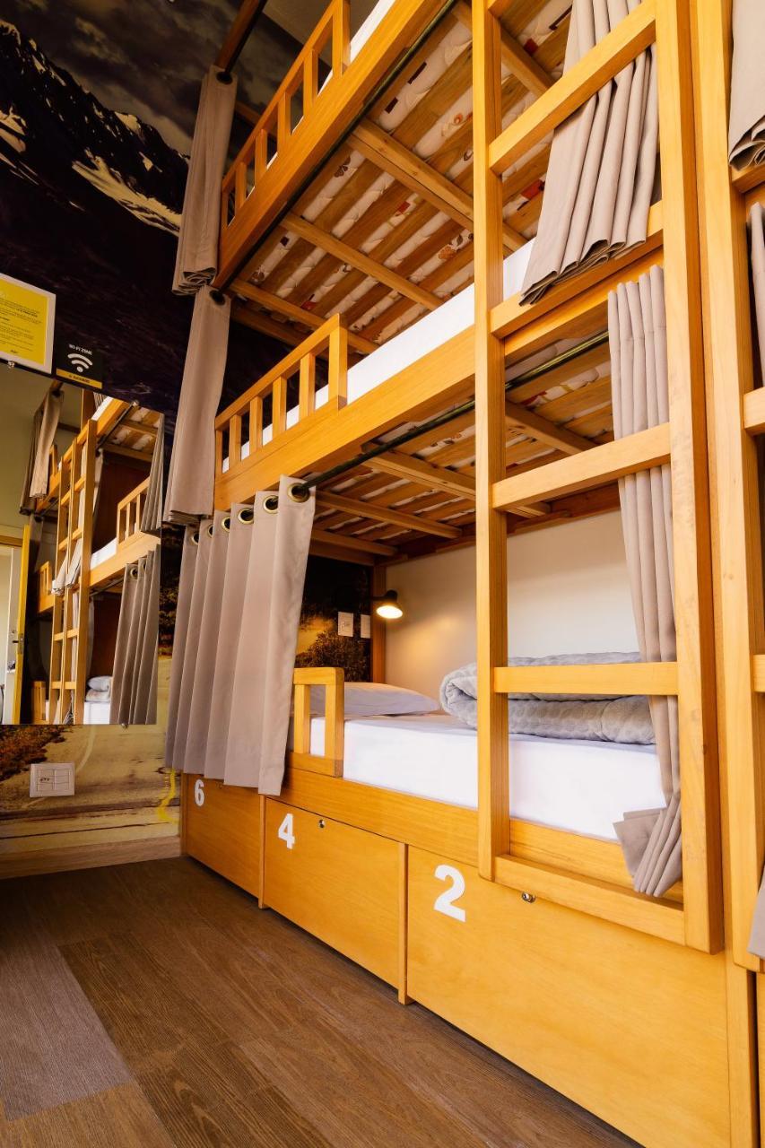 Hello Hostel Грамаду Экстерьер фото