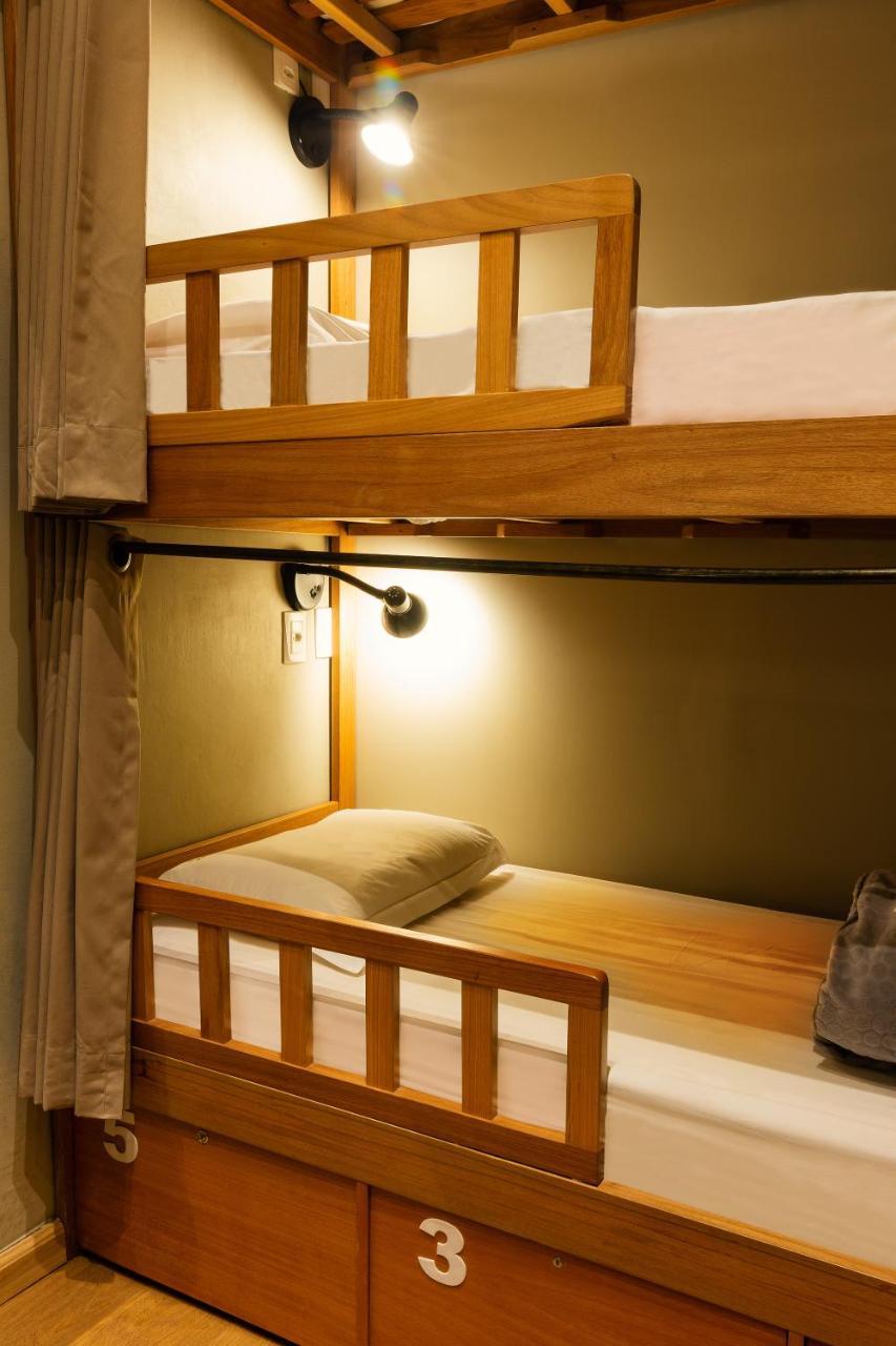 Hello Hostel Грамаду Экстерьер фото