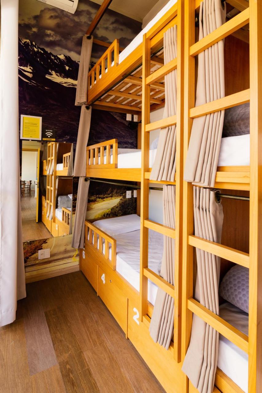 Hello Hostel Грамаду Экстерьер фото